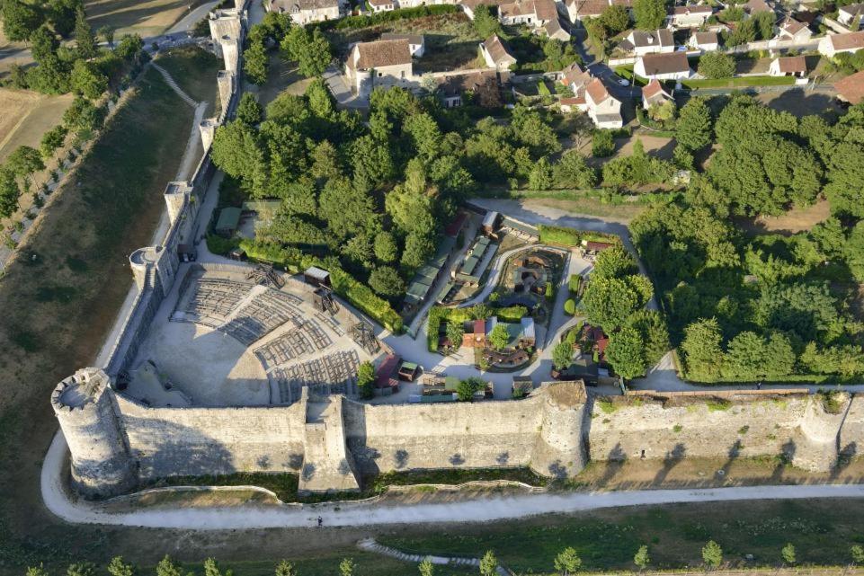 La Voulzie Appartement - Proche Centre Avec Parking Prive Provins Luaran gambar