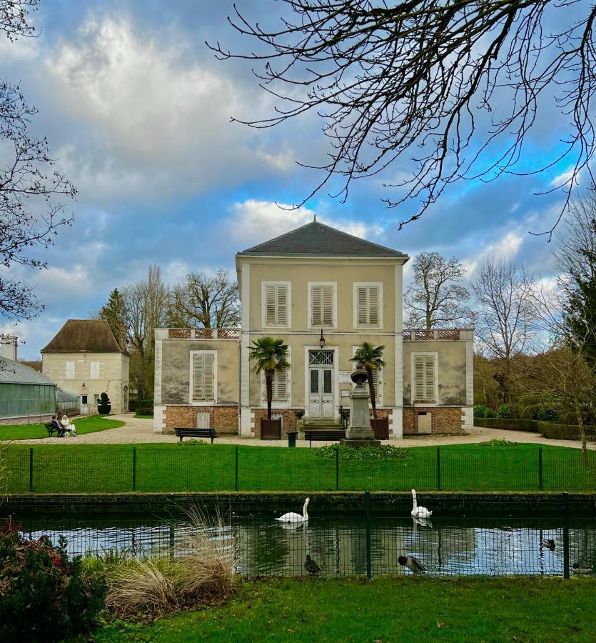 La Voulzie Appartement - Proche Centre Avec Parking Prive Provins Luaran gambar