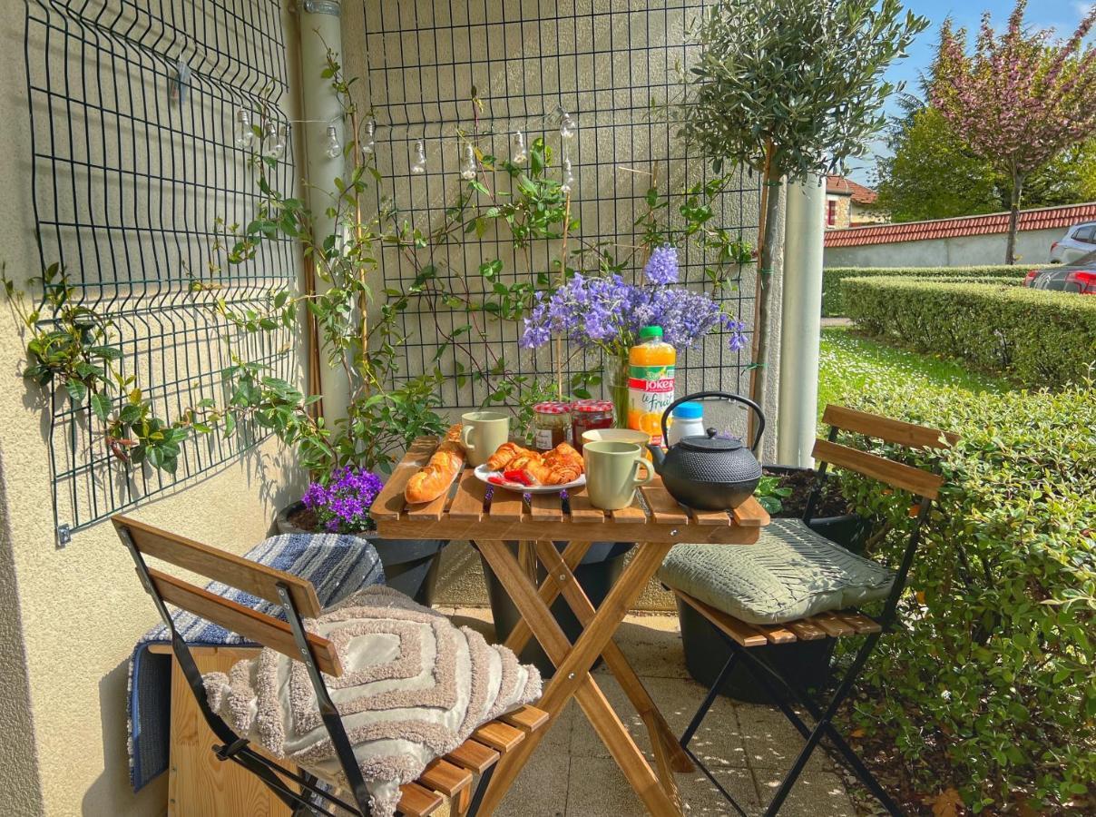 La Voulzie Appartement - Proche Centre Avec Parking Prive Provins Luaran gambar