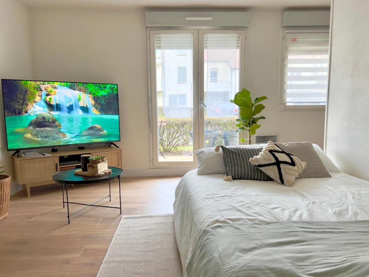 La Voulzie Appartement - Proche Centre Avec Parking Prive Provins Luaran gambar